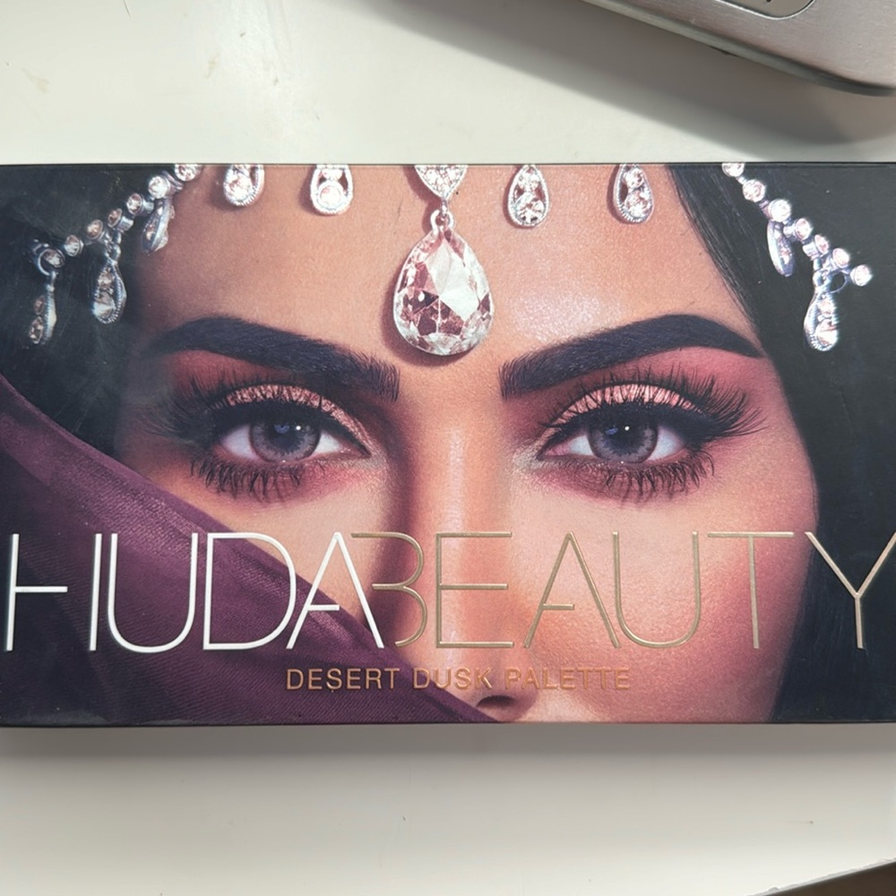 HUDA Beauty Desert Dusk Palette